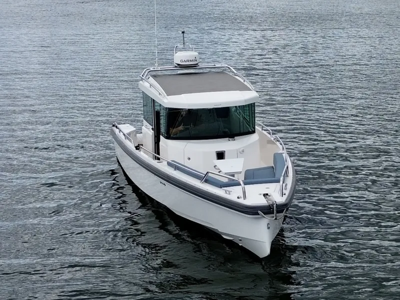 Slide: The Image of Axopar 28 XC CROSS CABIN 2018 - 7809560