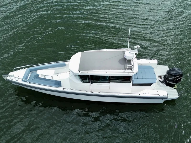 Slide: The Image of Axopar 28 XC CROSS CABIN 2018 - 7809567