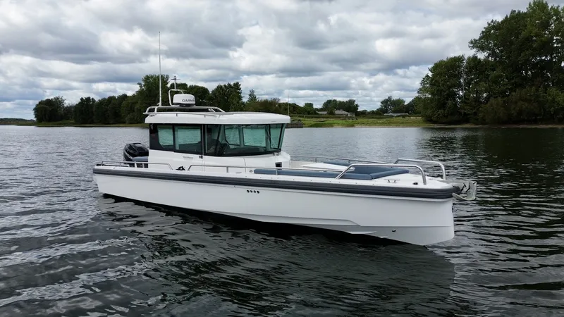Slide: The Image of Axopar 28 XC CROSS CABIN 2018 - 7809582