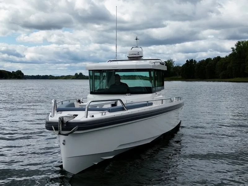 Slide: The Image of Axopar 28 XC CROSS CABIN 2018 - 7809559