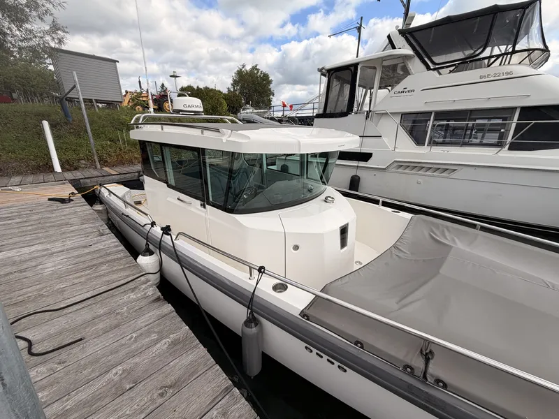 Slide: The Image of Axopar 28 XC CROSS CABIN 2018 - 7809571