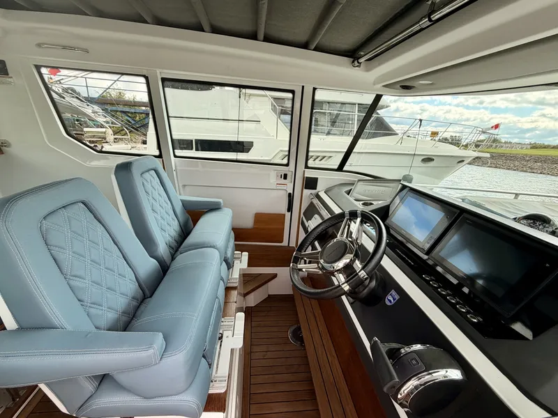 Slide: The Image of Axopar 28 XC CROSS CABIN 2018 - 7809575