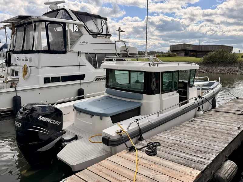 Slide: The Image of Axopar 28 XC CROSS CABIN 2018 - 7809569