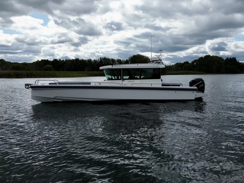 Slide: The Image of Axopar 28 XC CROSS CABIN 2018 - 7809558