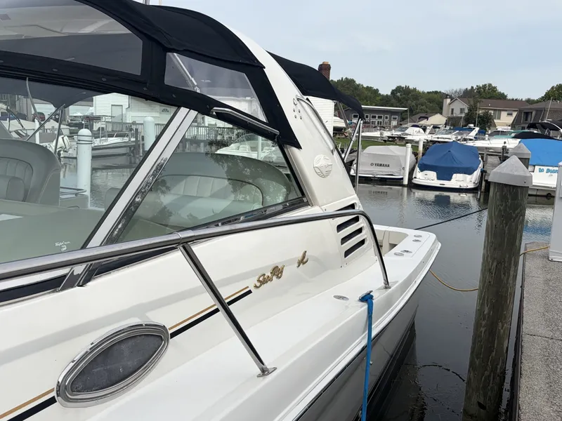 Slide: The Image of Sea Ray 37 1999 - 7812024