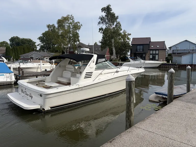 Slide: The Image of Sea Ray 37 1999 - 7812019