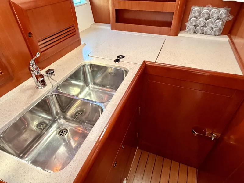 Slide: The Image of Beneteau 423 2006 - 7812060