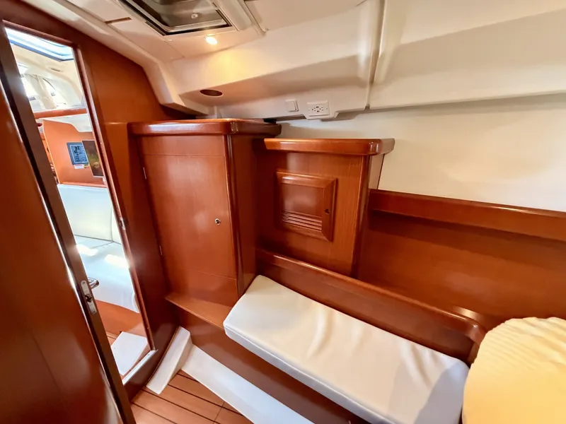 Slide: The Image of Beneteau 423 2006 - 7812068