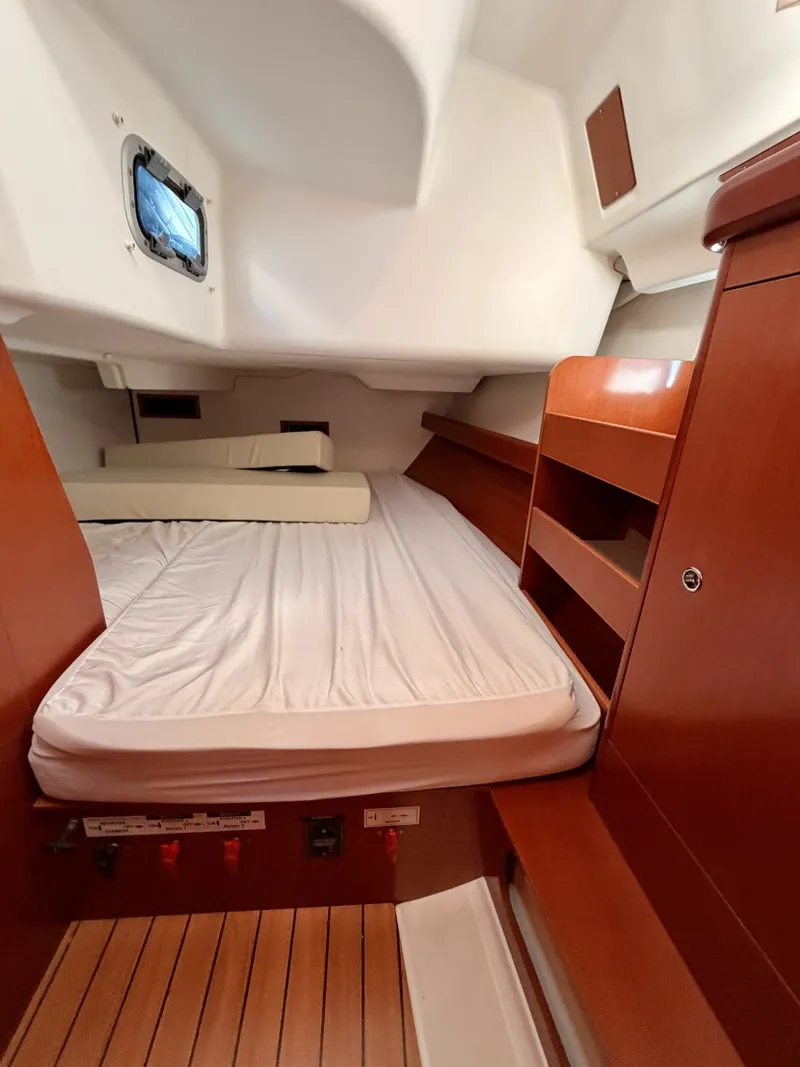 Slide: The Image of Beneteau 423 2006 - 7812065