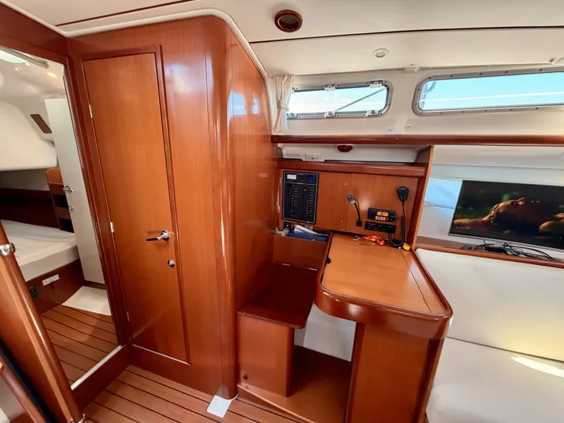 Slide: The Image of Beneteau 423 2006 - 7812064