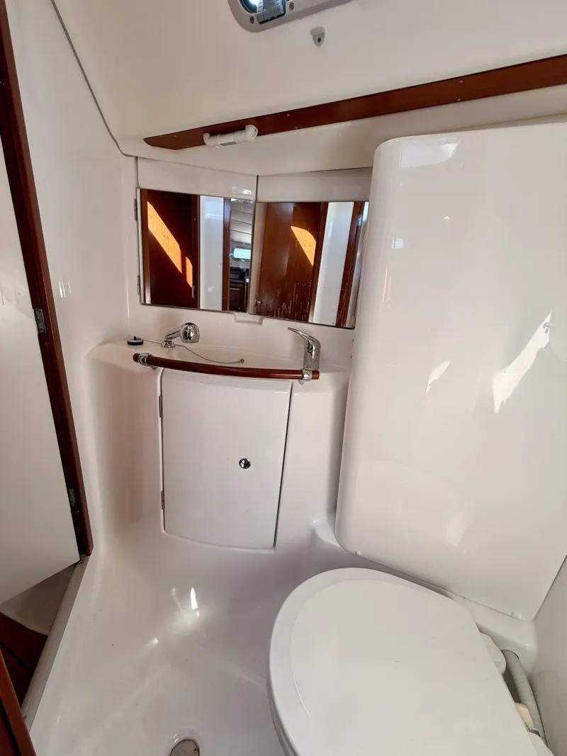 Slide: The Image of Beneteau 423 2006 - 7812070
