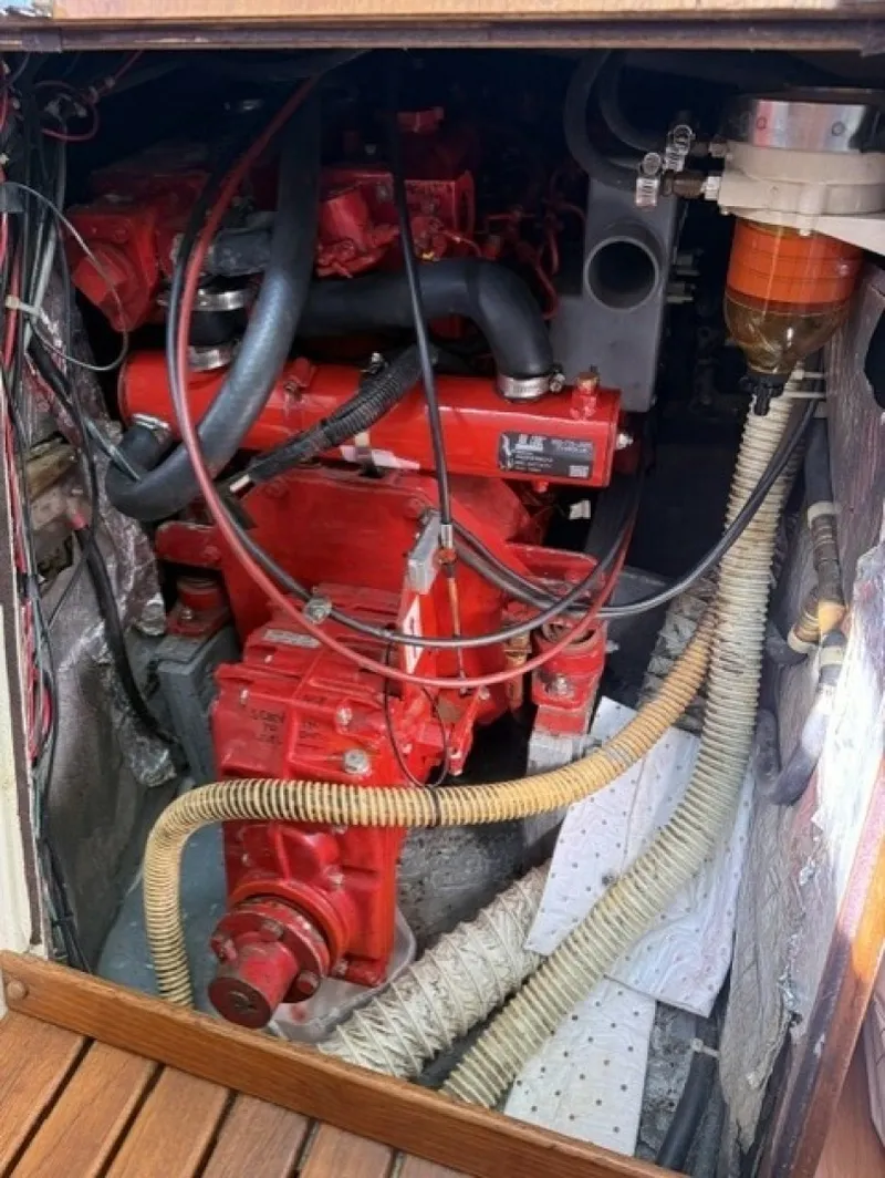 Slide: The Image of Westerbeke diesel - 7821472