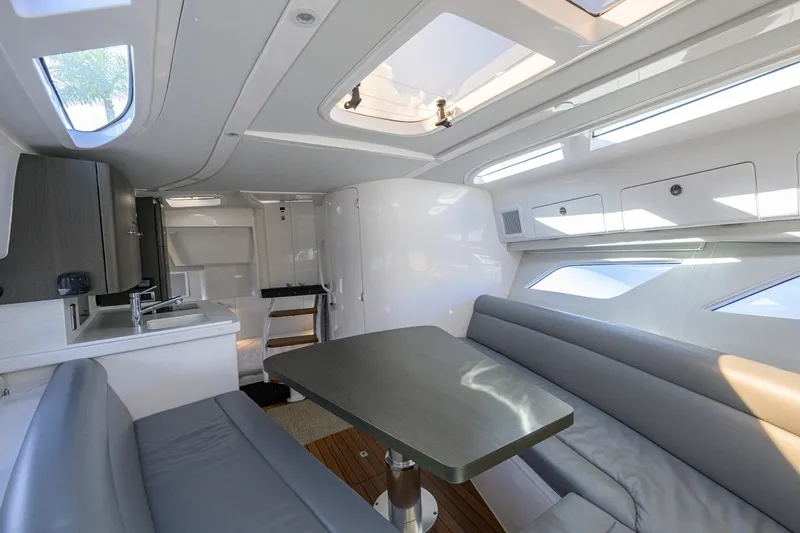 Slide: The Image of Intrepid 409 Valor 2022 - 7812216