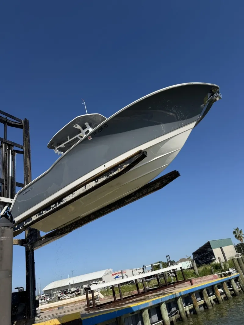 Slide: The Image of Tidewater 232 CC Adventure 2019 - 7816810