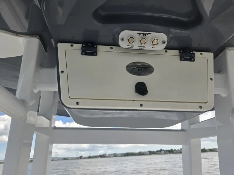Slide: The Image of Tidewater 232 CC Adventure 2019 - 7817231