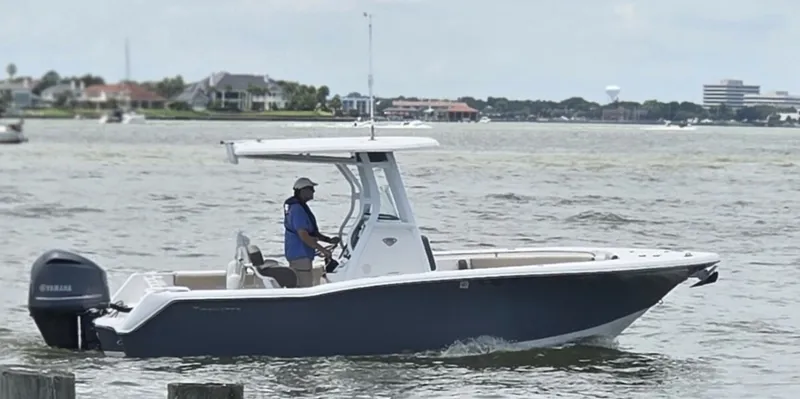 Slide: The Image of Tidewater 232 CC Adventure 2019 - 7817235