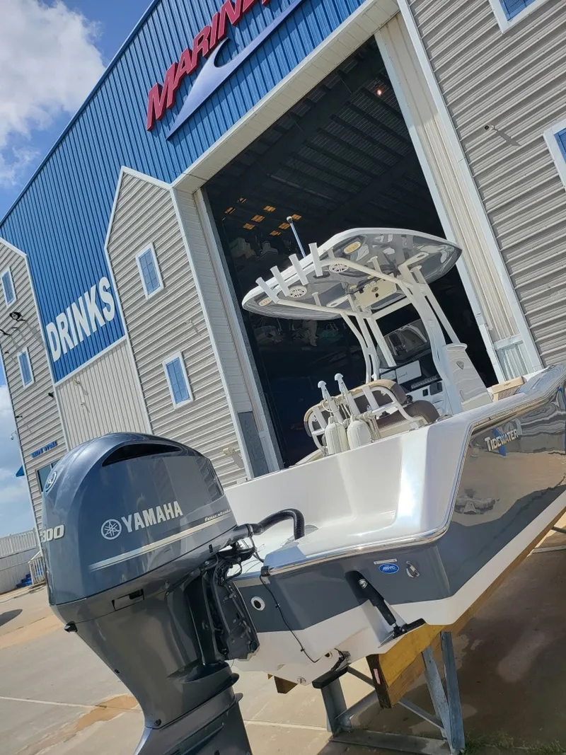 Slide: The Image of Tidewater 232 CC Adventure 2019 - 7817238