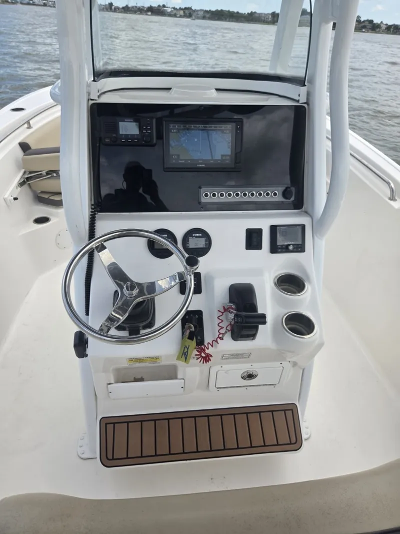 Slide: The Image of Tidewater 232 CC Adventure 2019 - 7817233