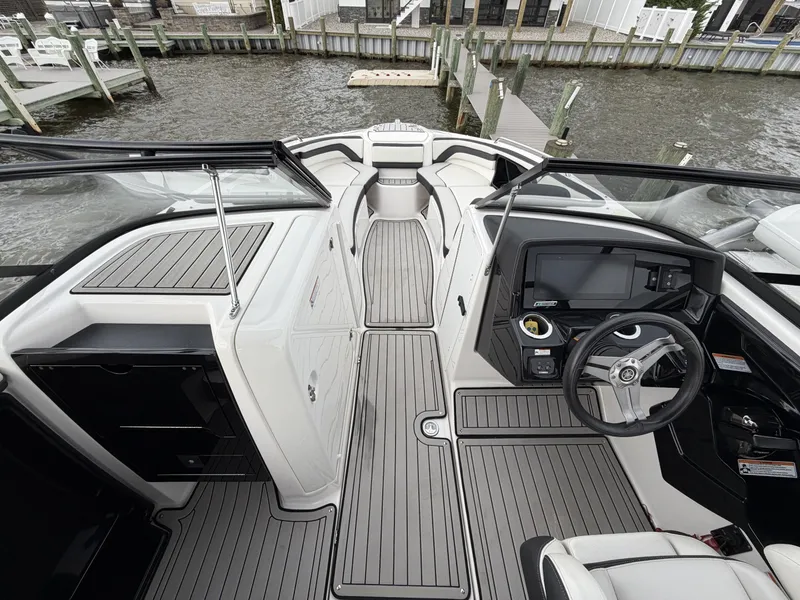 Slide: The Image of Yamaha 242 Limited S E-Series 2020 - 7816644