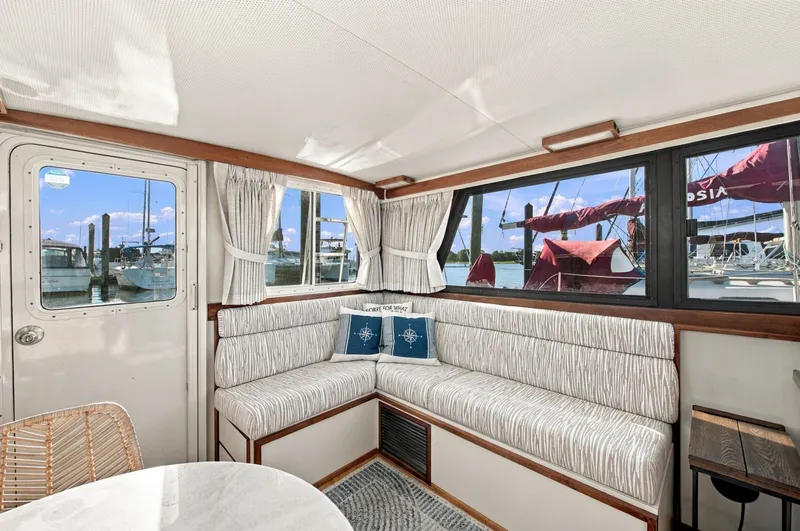 Slide: The Image of salon portside aft - 7959757
