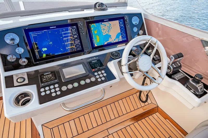 Slide: The Image of Sunseeker 76 Flybridge 2019 - 7927189