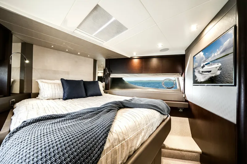 Slide: The Image of Sunseeker 76 Flybridge 2019 - 7927168