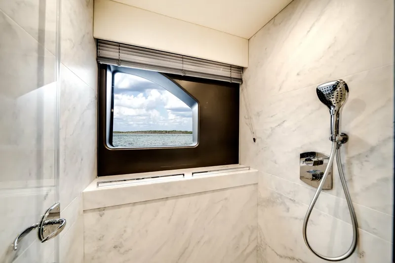 Slide: The Image of Sunseeker 76 Flybridge 2019 - 7927165