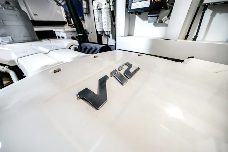 Slide: The Image of Sunseeker 76 Flybridge 2019 - 7927208