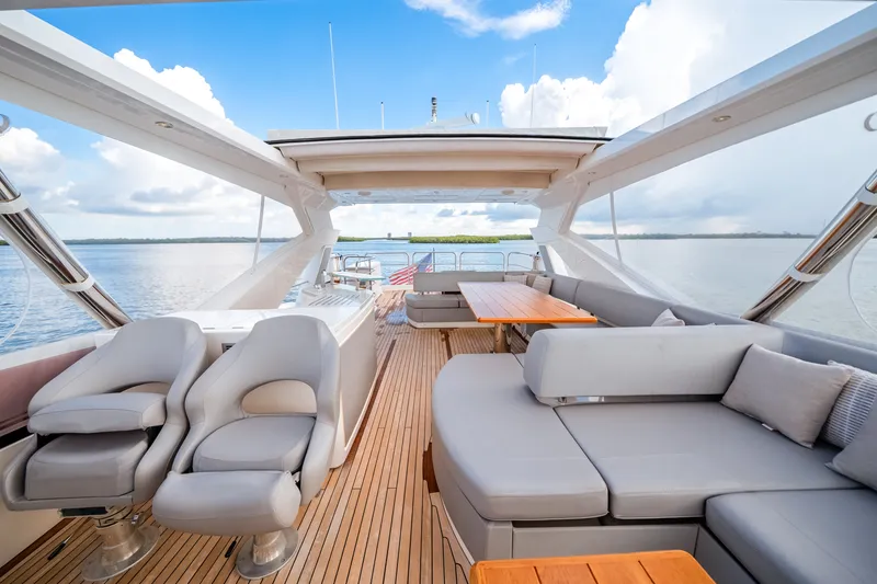 Slide: The Image of Sunseeker 76 Flybridge 2019 - 7927187