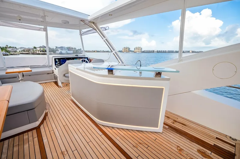 Slide: The Image of Sunseeker 76 Flybridge 2019 - 7927192