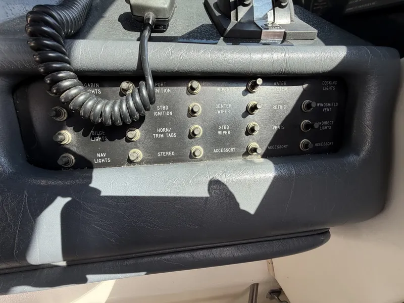 Slide: The Image of Sea Ray 370 Express Cruiser 1993 - 7817469
