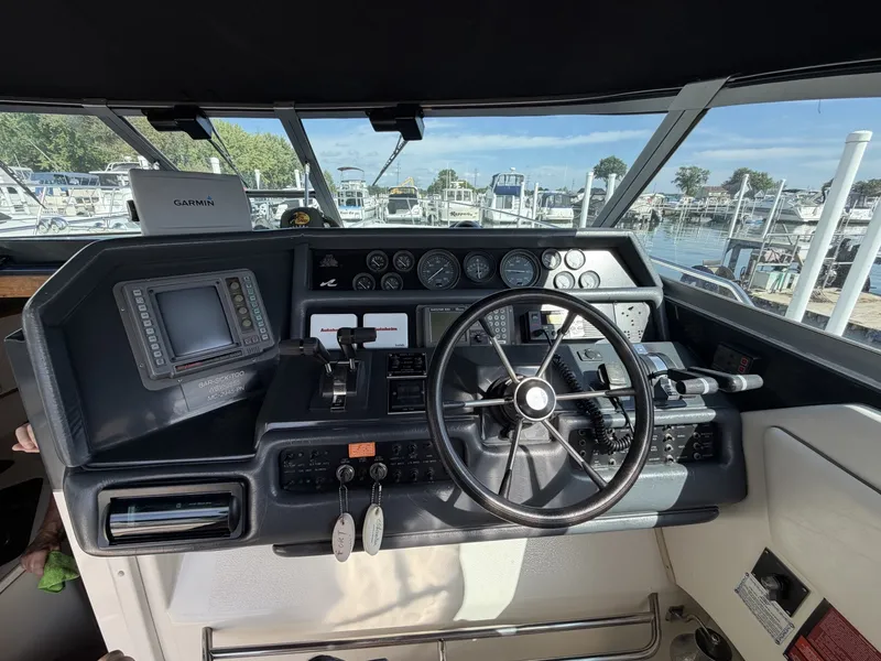 Slide: The Image of Sea Ray 370 Express Cruiser 1993 - 7817460