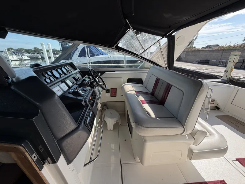Slide: The Image of Sea Ray 370 Express Cruiser 1993 - 7817556