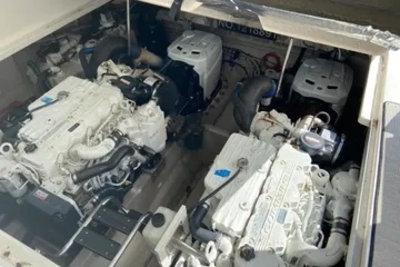 Slide: The Image of Sea Ray 44 2008 - 7817691