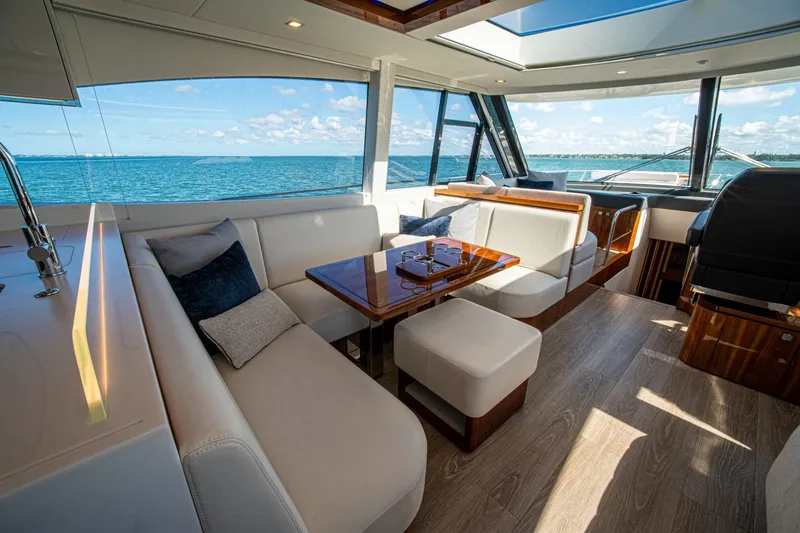 Slide: The Image of Riviera 6800 Sport Yacht Platinum Edition 2025 - 7818276