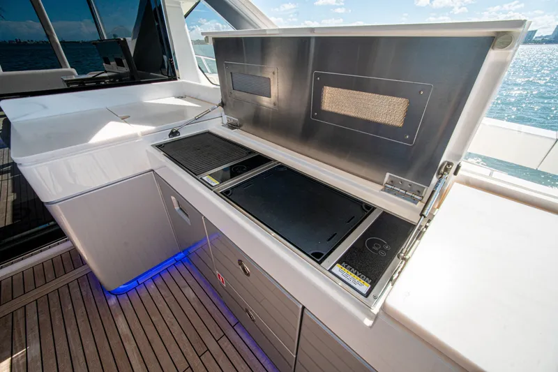 Slide: The Image of Riviera 6800 Sport Yacht Platinum Edition 2025 - 7818272
