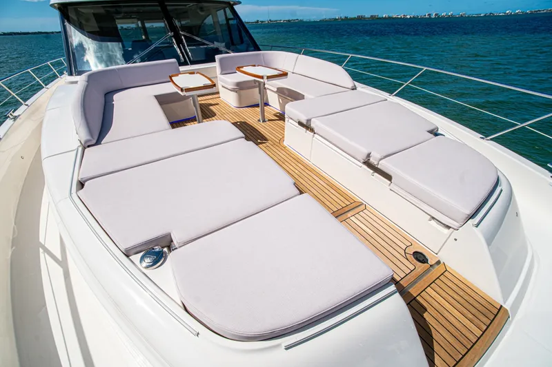 Slide: The Image of Riviera 6800 Sport Yacht Platinum Edition 2025 - 7818318