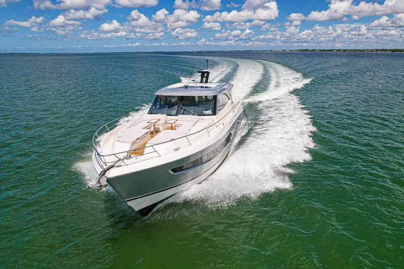 Slide: The Image of Riviera 6800 Sport Yacht Platinum Edition 2025 - 7818226