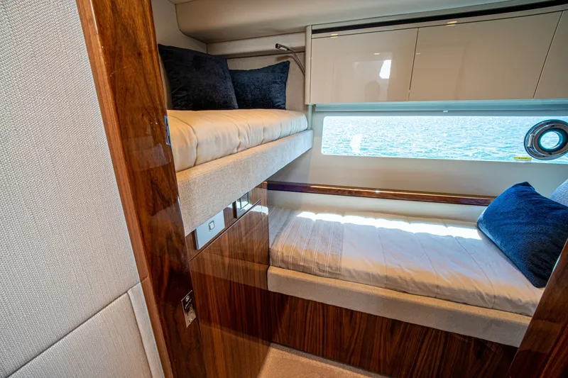 Slide: The Image of Riviera 6800 Sport Yacht Platinum Edition 2025 - 7818309