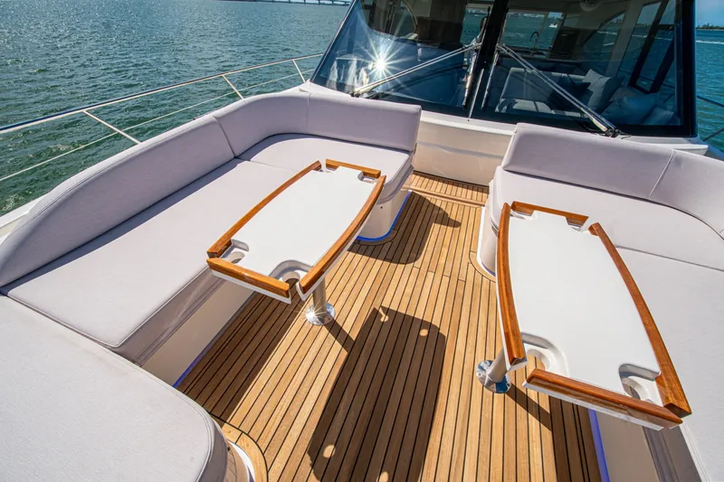 Slide: The Image of Riviera 6800 Sport Yacht Platinum Edition 2025 - 7818321
