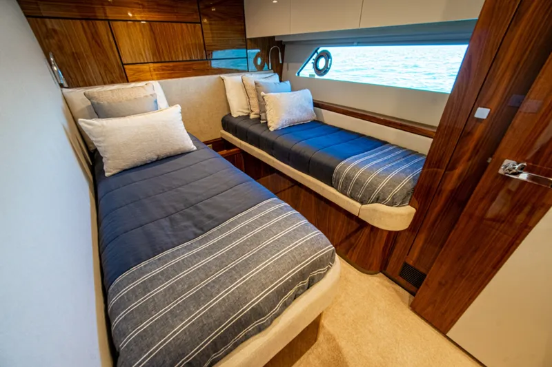 Slide: The Image of Riviera 6800 Sport Yacht Platinum Edition 2025 - 7818297