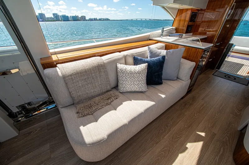 Slide: The Image of Riviera 6800 Sport Yacht Platinum Edition 2025 - 7818278