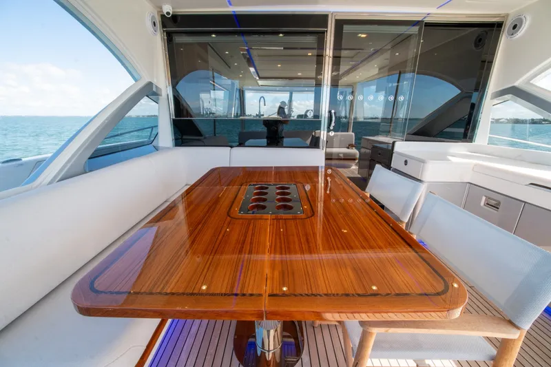 Slide: The Image of Riviera 6800 Sport Yacht Platinum Edition 2025 - 7818271