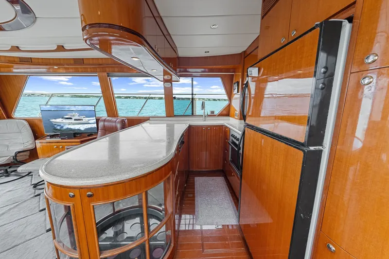 Slide: The Image of Hampton 558 Pilothouse 2005 - 7818025
