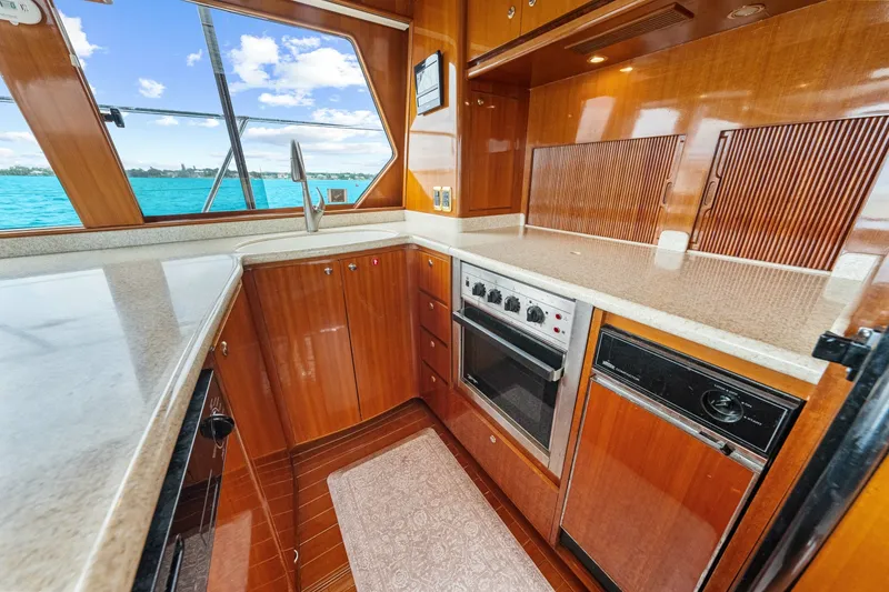 Slide: The Image of Hampton 558 Pilothouse 2005 - 7818026