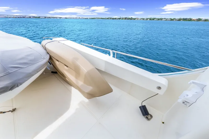 Slide: The Image of Hampton 558 Pilothouse 2005 - 7818012