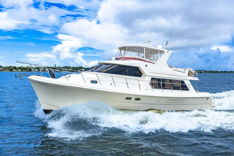 Slide: The Image of Hampton 558 Pilothouse 2005 - 7817945