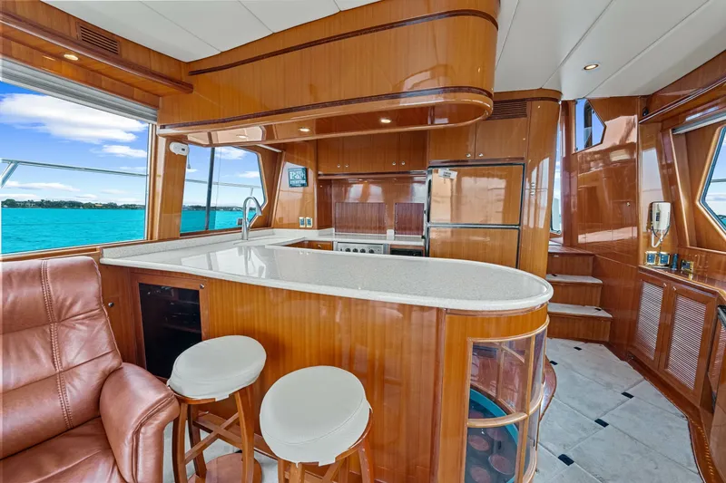 Slide: The Image of Hampton 558 Pilothouse 2005 - 7818024