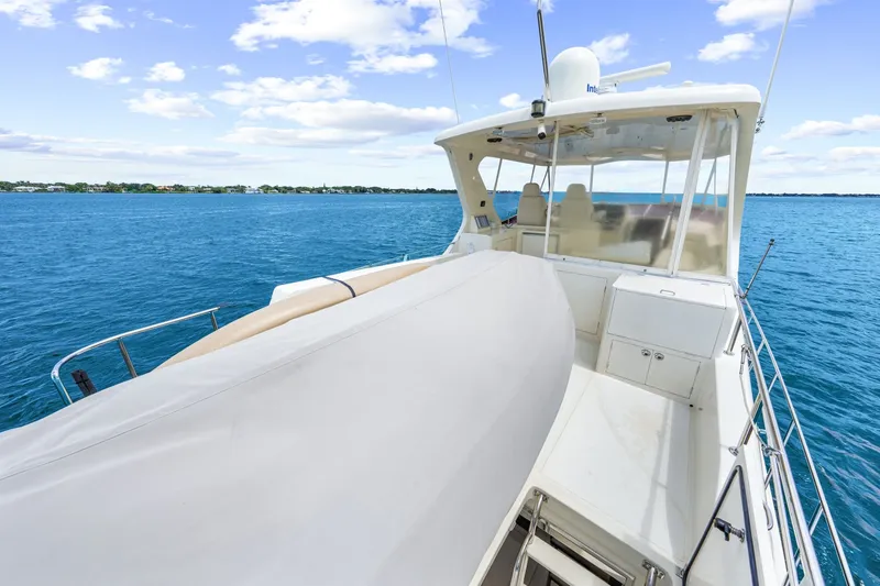 Slide: The Image of Hampton 558 Pilothouse 2005 - 7818006