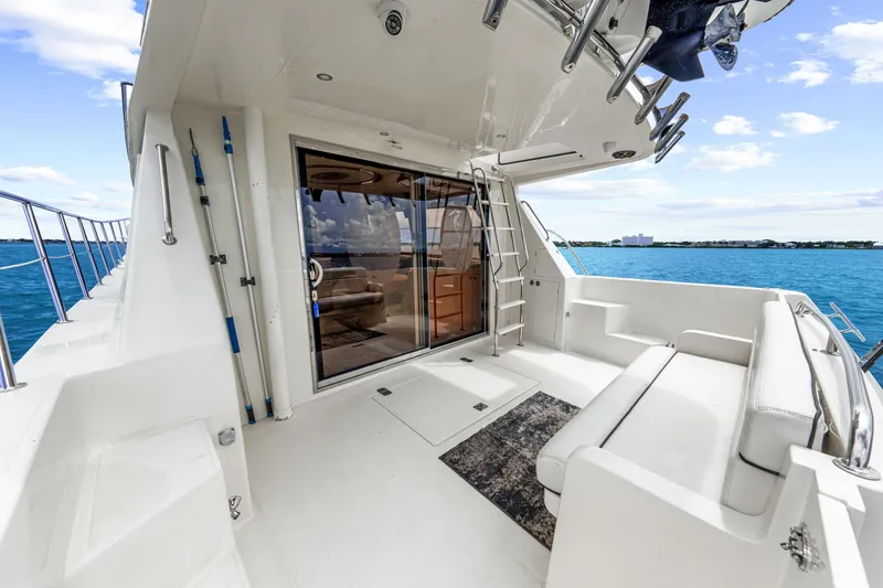 Slide: The Image of Hampton 558 Pilothouse 2005 - 7817969